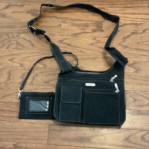 Baggallini Black Women’s Crossover Bag.